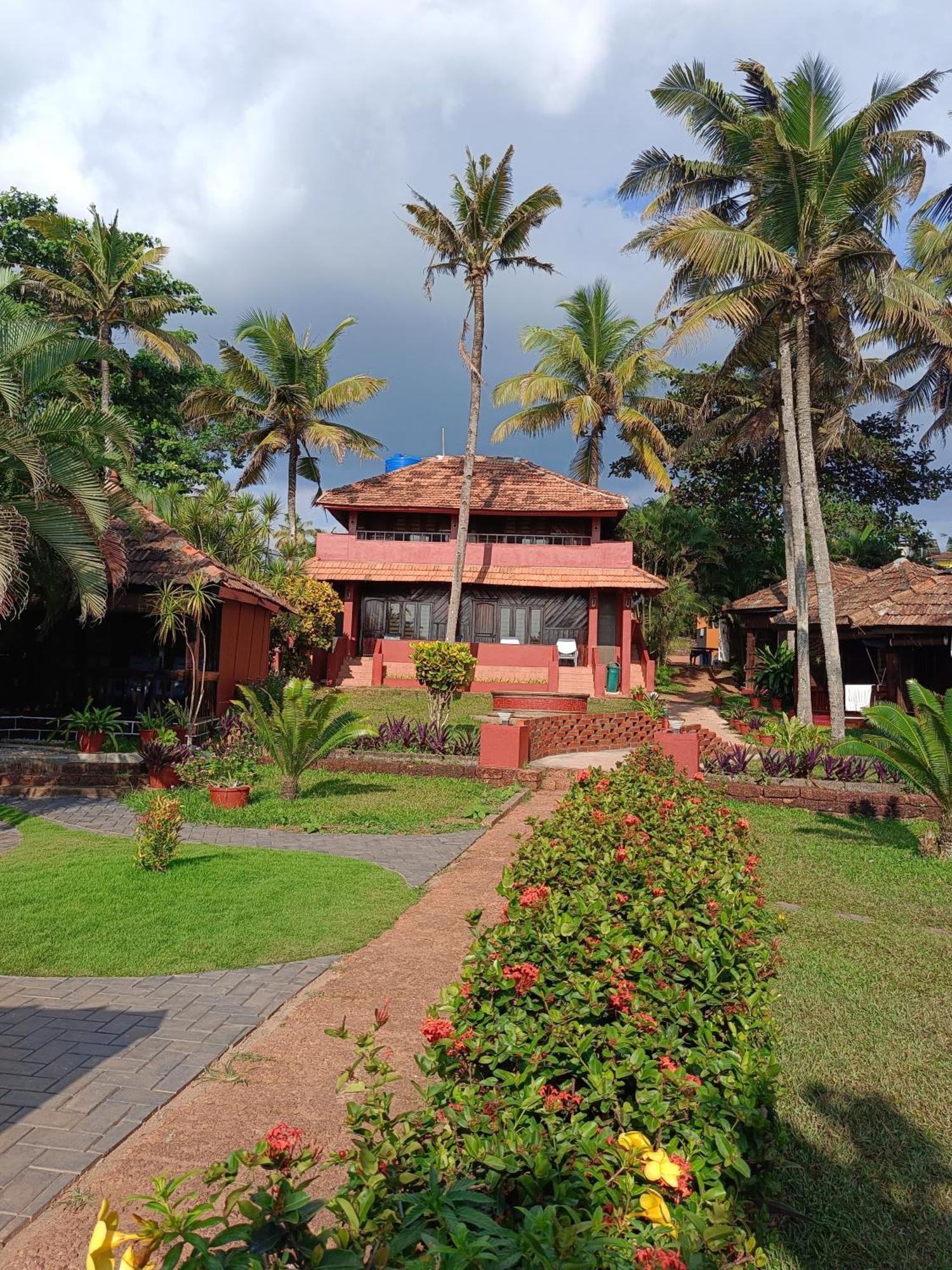 Blue Water Beach Resort Varkala Luaran gambar